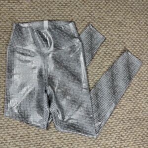 Peloton White and Silver Holographic Print Leggings